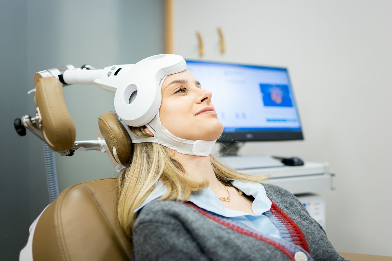 Effects of Experimental Intermittent Theta Burst Stimulation on Negative Symptoms of Schizophrenia