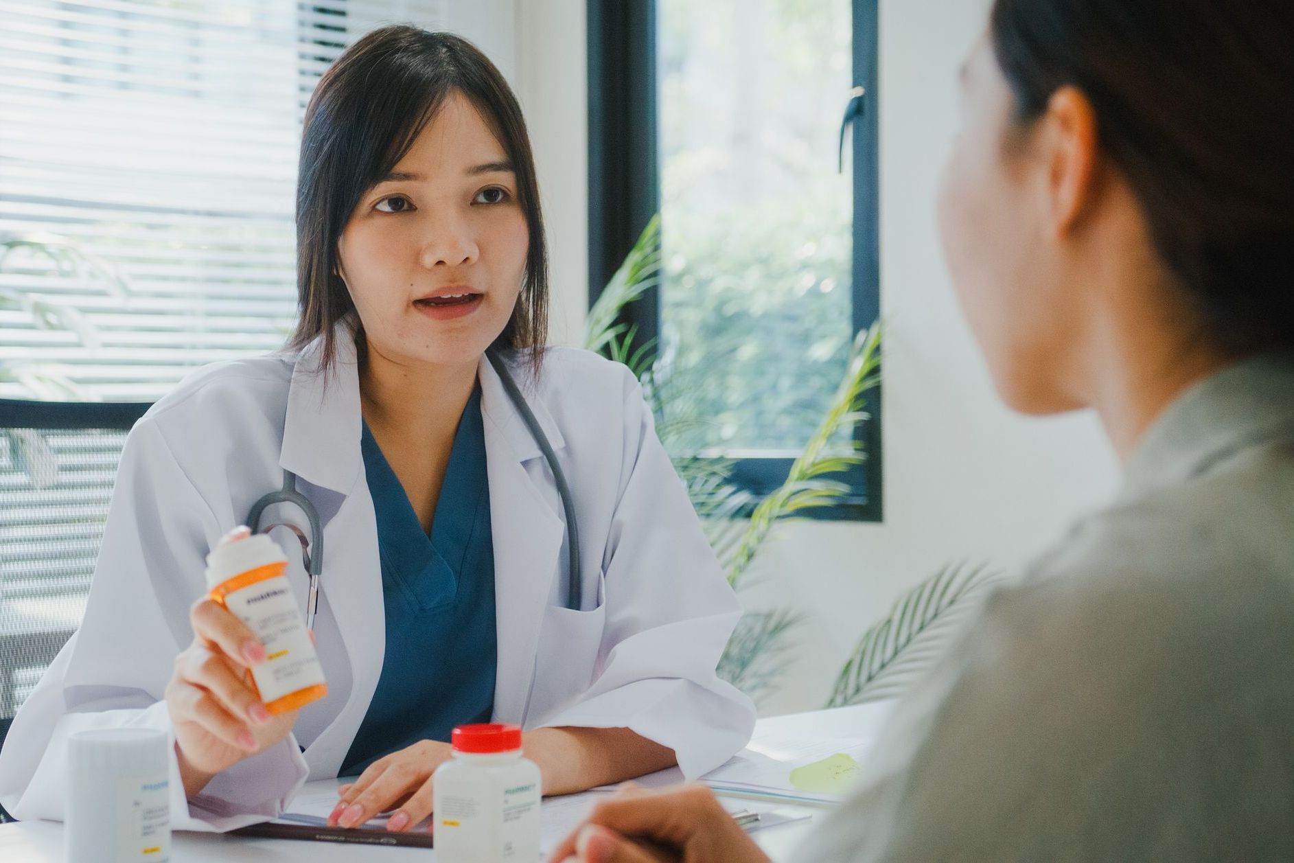 When Do Physical Symptoms After Antidepressant Cessation Reflect Pharmacodynamic versus Non-pharmacodynamic Clinical Phenomena?